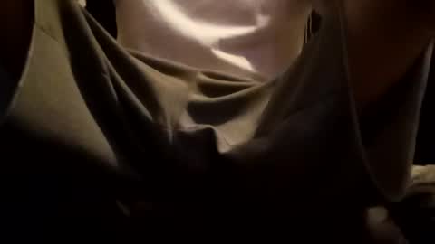 Snapshot of talllighthandsom chatting on 09.29.25 talllighthandsom online show from 09.29.25