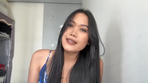 Mia online show from 04.18.26