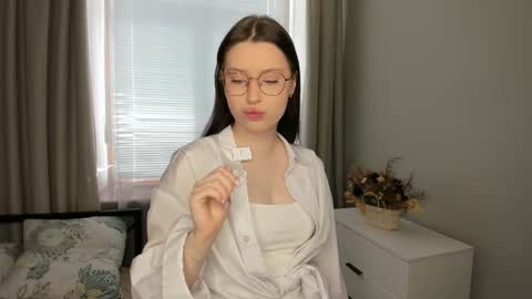 Stella online show from 03.13.26