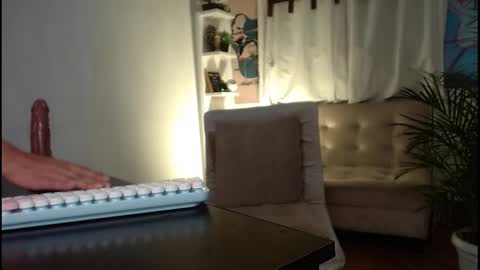 Snapshot of tamara_daniels chatting on 02.10.25 Tamara online show from 02.10.25