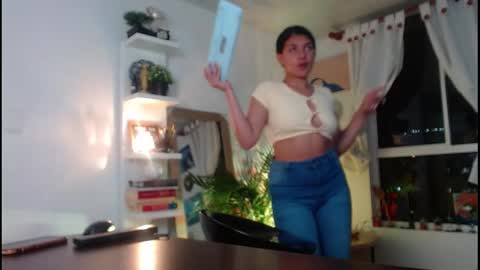 Snapshot of tamara_daniels chatting on 03.03.25 Tamara online show from 03.03.25