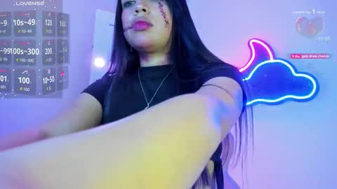 Snapshot of tamara_marquez chatting on 10.22.25 SOFIA online show from 10.22.25