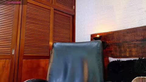    online show from 10.01.25