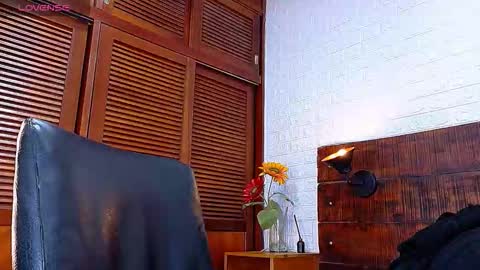    online show from 11.02.25