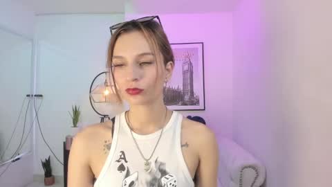 Snapshot of tamara_slimx chatting on 12.15.24 Tamara online show from 12.15.24