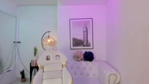 Snapshot of tamara_slimx chatting on 12.15.24 Tamara online show from 12.15.24