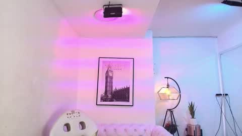 Snapshot of tamara_slimx chatting on 12.28.24 Tamara online show from 12.28.24