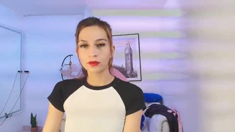 Snapshot of tamara_slimx chatting on 01.28.25 Tamara online show from 01.28.25
