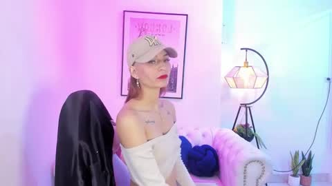 Snapshot of tamara_slimx chatting on 02.12.25 Tamara online show from 02.12.25