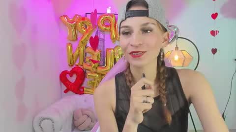Snapshot of tamara_slimx chatting on 02.18.25 Tamara online show from 02.18.25