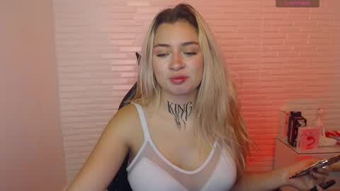 Snapshot of tamara_velezz chatting on 02.25.26 Tamara online show from 02.25.26