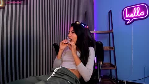 Tamy  online show from 01.08.25