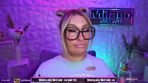 Snapshot of tamaramilano chatting on 07.14.26 TamaraMilano online show from 07.14.26