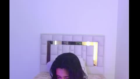 Snapshot of tamarastory chatting on 12.01.25 tamara online show from 12.01.25