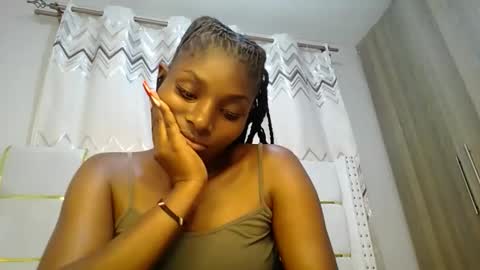 Snapshot of tamia538235 chatting on 02.05.25 tamia online show from 02.05.25