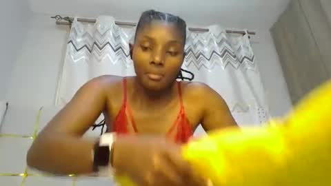 Snapshot of tamia538235 chatting on 02.15.25 tamia online show from 02.15.25