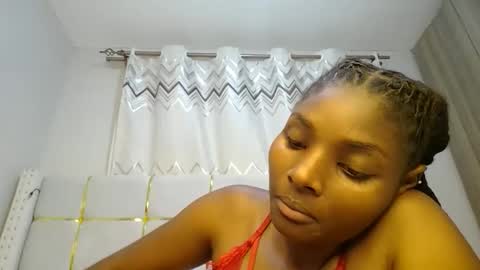 Snapshot of tamia538235 chatting on 02.15.25 tamia online show from 02.15.25