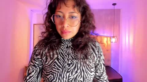   online show from 01.04.25