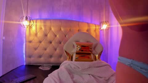   online show from 02.03.25