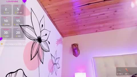 Snapshot of tammy_ortega chatting on 10.04.25 Tammy online show from 10.04.25