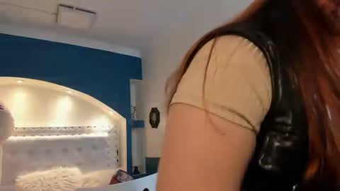 Snapshot of tammyparker_ chatting on 12.24.24 Tammara online show from 12.24.24