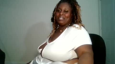 Tamya Jay online show from 02.06.25