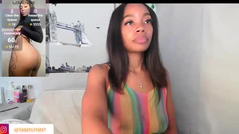 Snapshot of tamylynn05 chatting on 10.01.25 tamylynn online show from 10.01.25