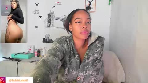 Snapshot of tamylynn05 chatting on 10.27.25 tamylynn online show from 10.27.25