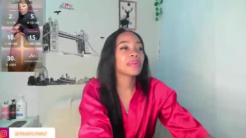 Snapshot of tamylynn05 chatting on 11.06.25 tamylynn online show from 11.06.25