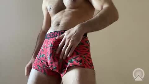 Snapshot of tanelure chatting on 10.29.25 tanelure online show from 10.29.25