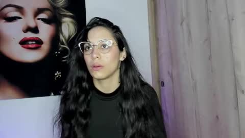 tania06 online show from 10.11.25