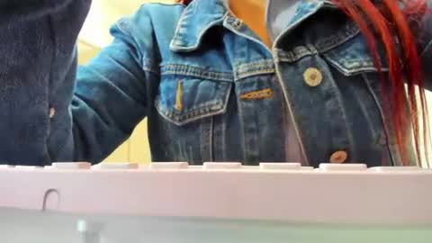 Snapshot of tania_duque chatting on 07.23.26 Tania online show from 07.23.26