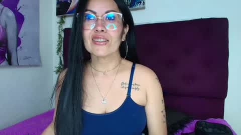Snapshot of tania_mature chatting on 07.18.26 tania online show from 07.18.26