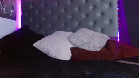 Tani Queen online show from 02.02.25