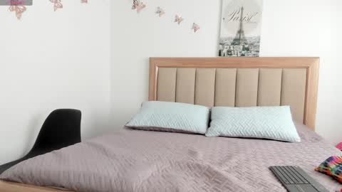 Snapshot of taniacarterr chatting on 12.16.24 TaniaCarter online show from 12.16.24