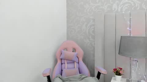 Snapshot of taniacarterr chatting on 02.10.25 TaniaCarter online show from 02.10.25