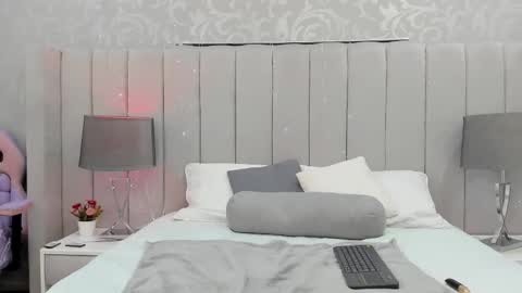 Snapshot of taniacarterr chatting on 02.11.25 TaniaCarter online show from 02.11.25