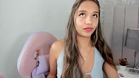 Snapshot of taniacarterr chatting on 03.03.25 TaniaCarter online show from 03.03.25