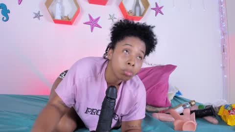 3 Tanisha 3 online show from 12.13.24