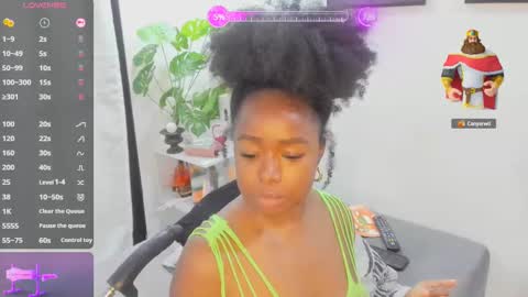 Snapshot of tanishaaevans chatting on 02.18.25 Tanisha online show from 02.18.25