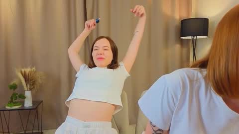 Angela and Victoria online show from 11.27.25