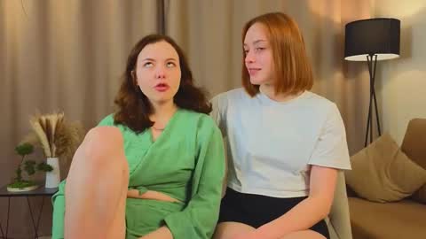 Angela and Victoria online show from 11.29.25