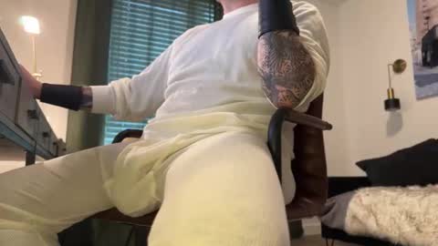 Snapshot of tankguyusa chatting on 12.29.24 Tank Guy online show from 12.29.24