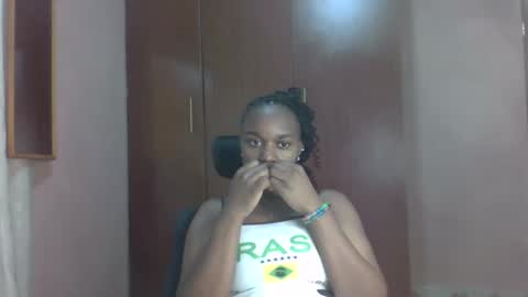 Snapshot of tannia004 chatting on 12.25.24 tania online show from 12.25.24