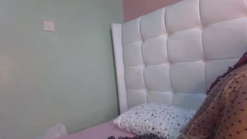 Snapshot of tannia004 chatting on 01.09.25 tania online show from 01.09.25