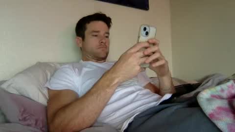 Snapshot of tantrichealing chatting on 10.18.25 Dr. Love online show from 10.18.25