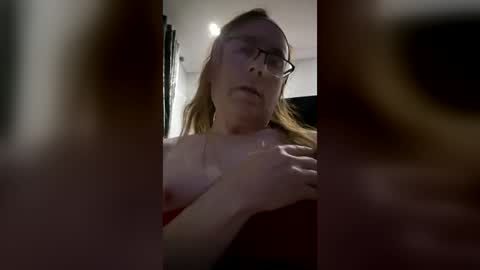 Snapshot of tanya853046 chatting on 08.06.26 tanya853046 online show from 08.06.26