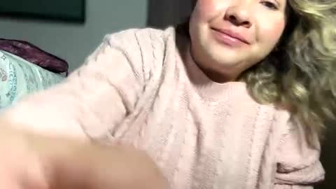 Snapshot of tara_lynn_xx chatting on 01.05.25 Dani independent model  online show from 01.05.25