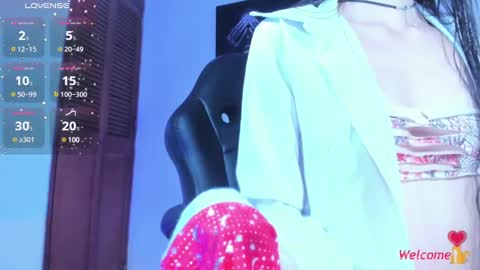 xemy Please help me to reach 1000 thumbs up online show from 12.26.24