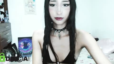 xemy Please help me to reach 1000 thumbs up online show from 02.05.25